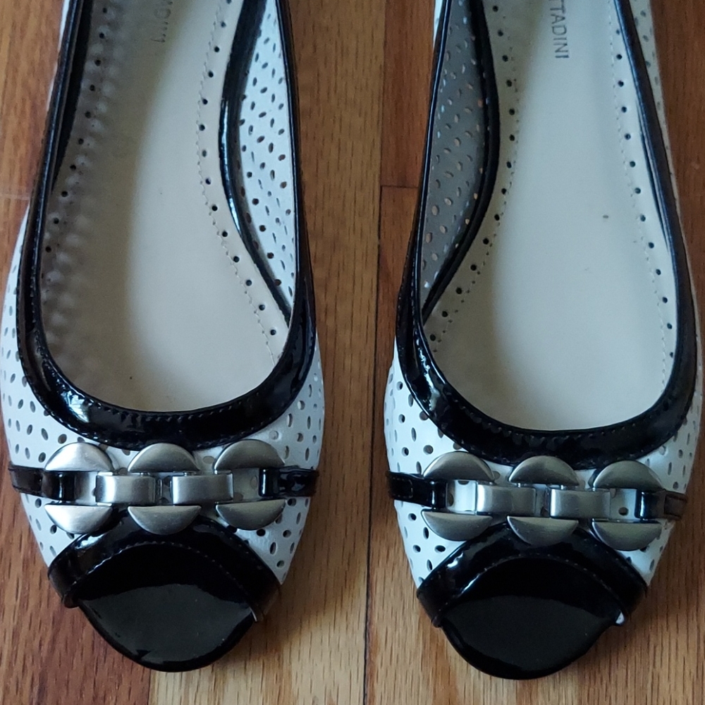 Adrienne Vittadini Alva Open Toed Flats Size 8.5 - Picture 3 of 17